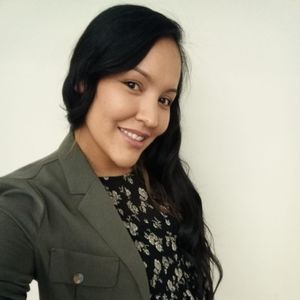 Meet your Posher, Leila